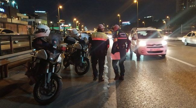 ?stanbul'da Yetkisiz akar Lambal? Ara Denetimi,Kullananlara O Ceza Kesildi 