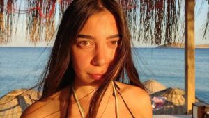 Alemin K?ral? Dizisinin Oben'i Birsu Demir'den Yrek Hoplatan Tatil Pozu Geldi 