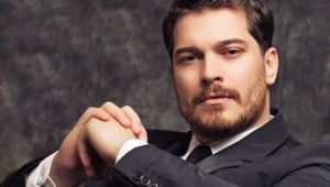 nl Oyuncu a?atay Ulusoy Ekranlara O Dizi ?le Bomba Gibi Dnyor ?ddias?, Partneri Kim?