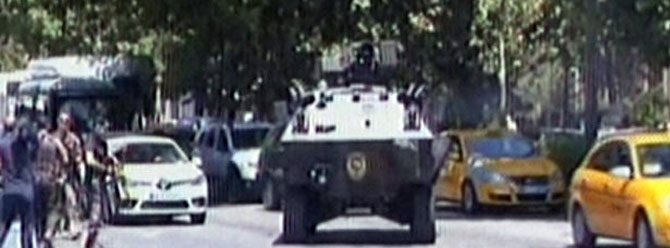 Ankara adliyesinin önünde silahl? sald?r? 1 ölü 2 ki?i kaçt?