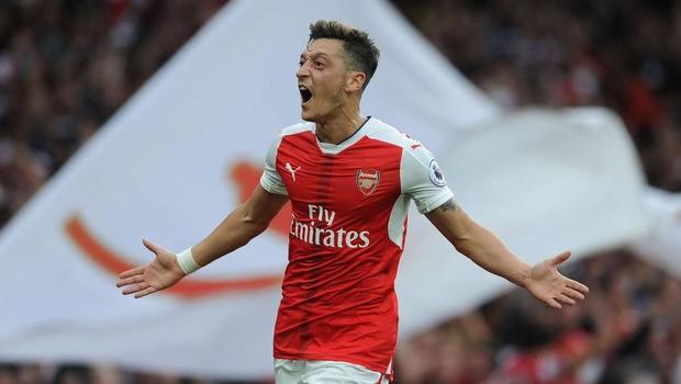 Arsenal Mesut Özil ?le Nikah Tazeledi,Y?ld?z Futbolcu O Rakama ?mza Att?