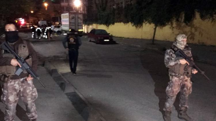 Ba?c?lar'da Okul ?k??? Deh?et Husumetli 2 Grup Birbirine Girdi 5 Yaral? zel Kuvvet Devre'de 