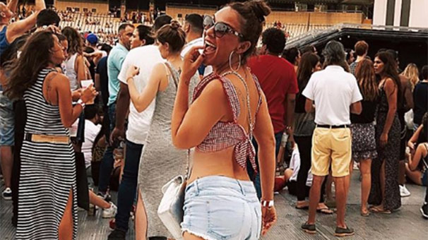 Beyonce Konserine Giden Ziynet Sali Mini ?ortuyla Poz Verdi, Kimdir?