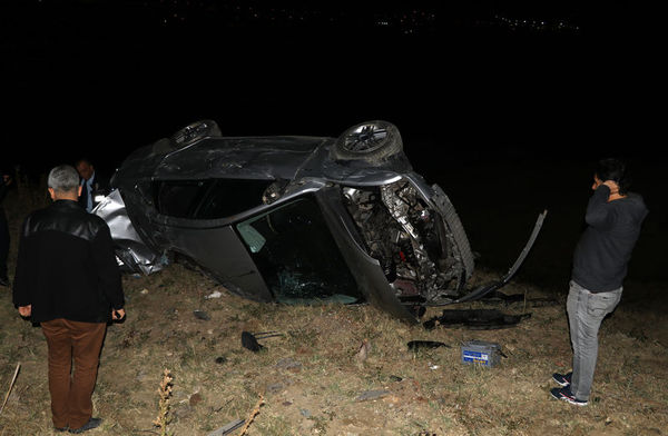 ank?r?'daki Feci Kaza da Otomobil ?arampole Utu,1 Polis ?ehit 3 Yaral? 