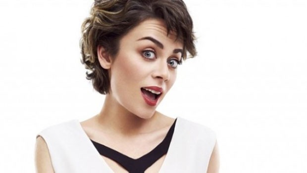 Demet Evgar'dan Kendisini Seven Hayran?na Byk Jest, Bak?n Ne Yedirdi