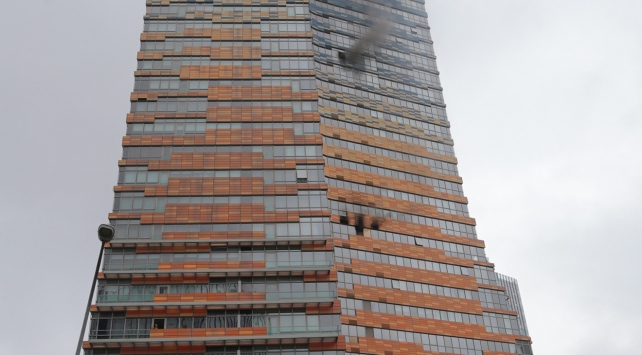 ?stanbul Ata?ehir'deki 52 Katl? Rezidans'da Korkutan Yang?n,Yang?n Nedeni Belli Oldu 